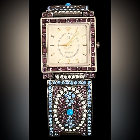 Jules Jurgensen Brass Tone Ladies Rhinestone Jeweled Bracelet Watch NEW BATTERY - Picture 1 of 17